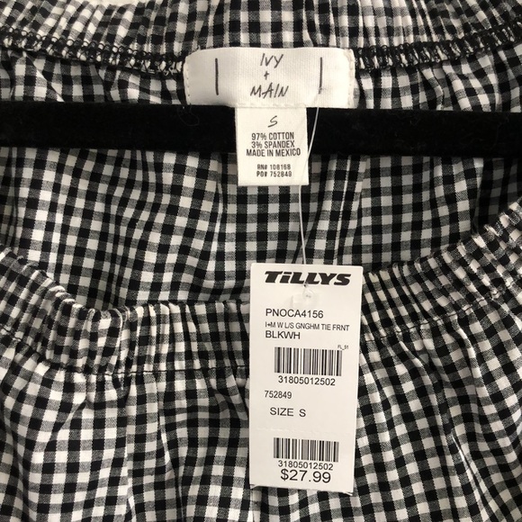 Ivy + Main Off The Shoulder Tie Front Top - Picture 3 of 3